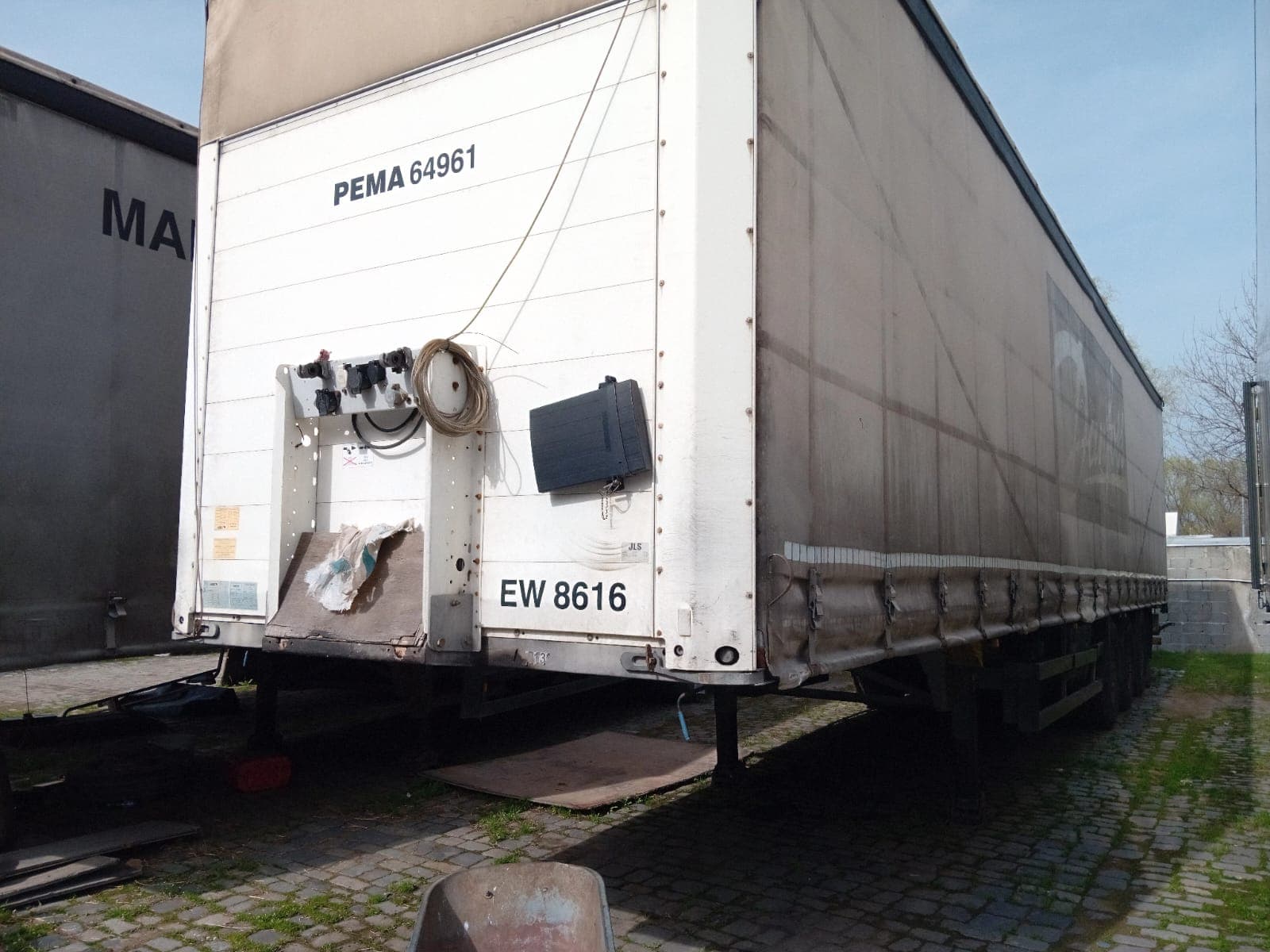 Schmitz S01 Semi-Trailer