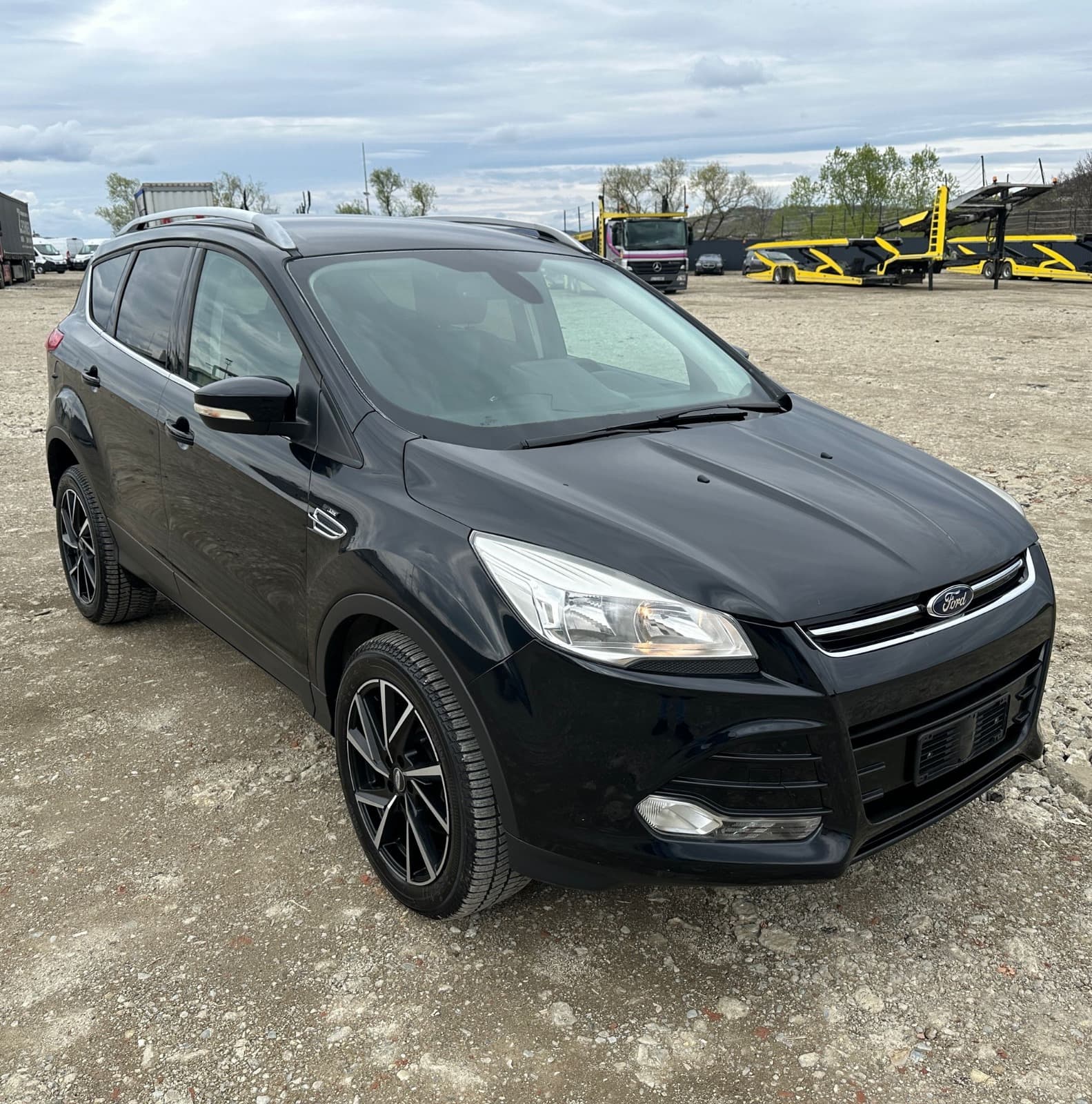 FORD KUGA TITANIUM