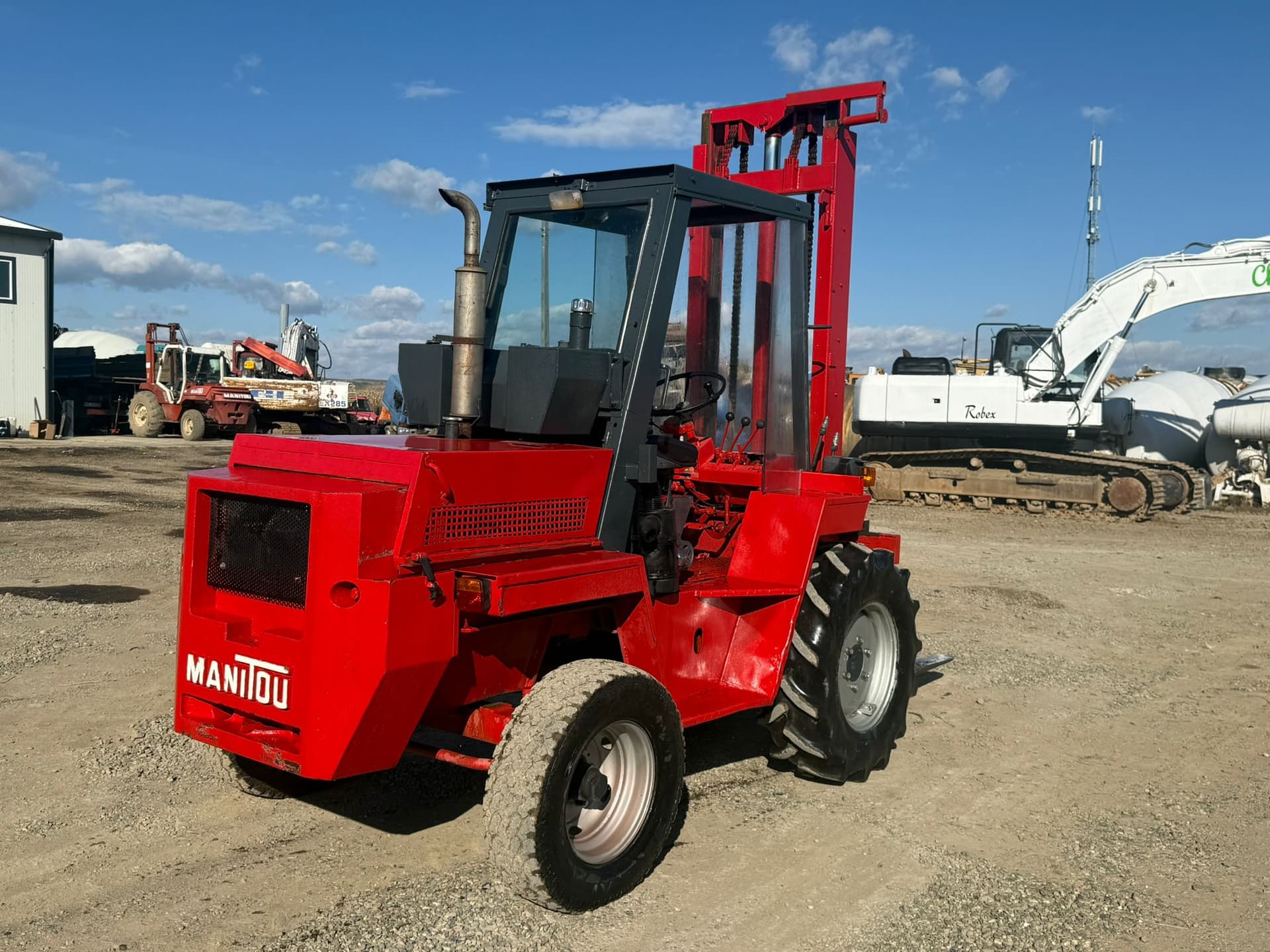 MANITOU MG25 STACKER