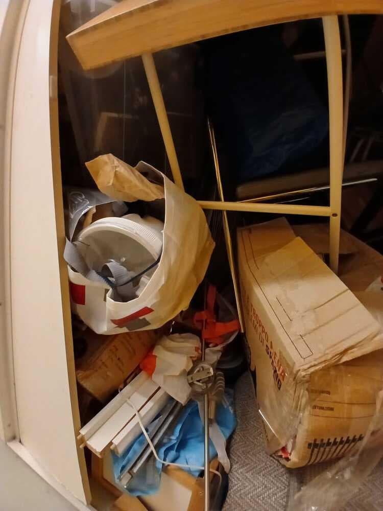 Self Storage Auction #2D004