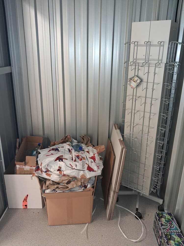 Self Storage Auction #3208
