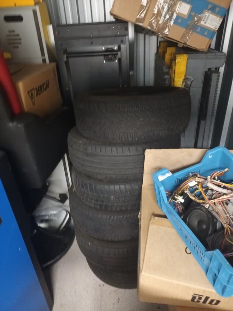 Self Storage Auction #2722
