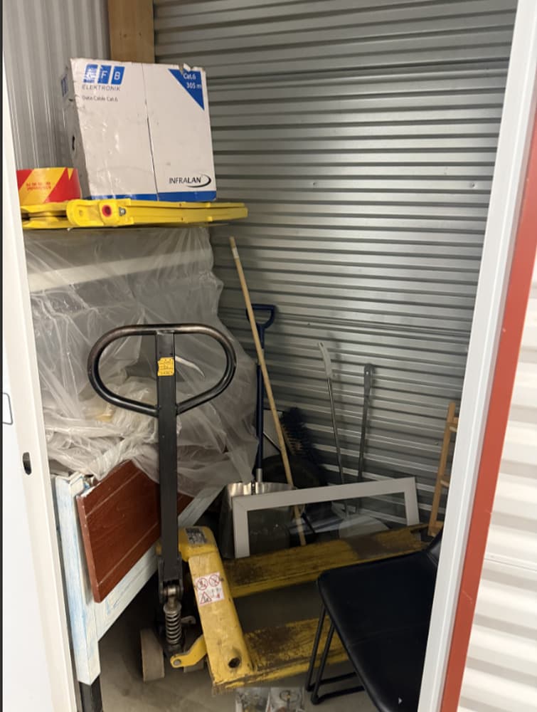 Self Storage Auction #IB-9359