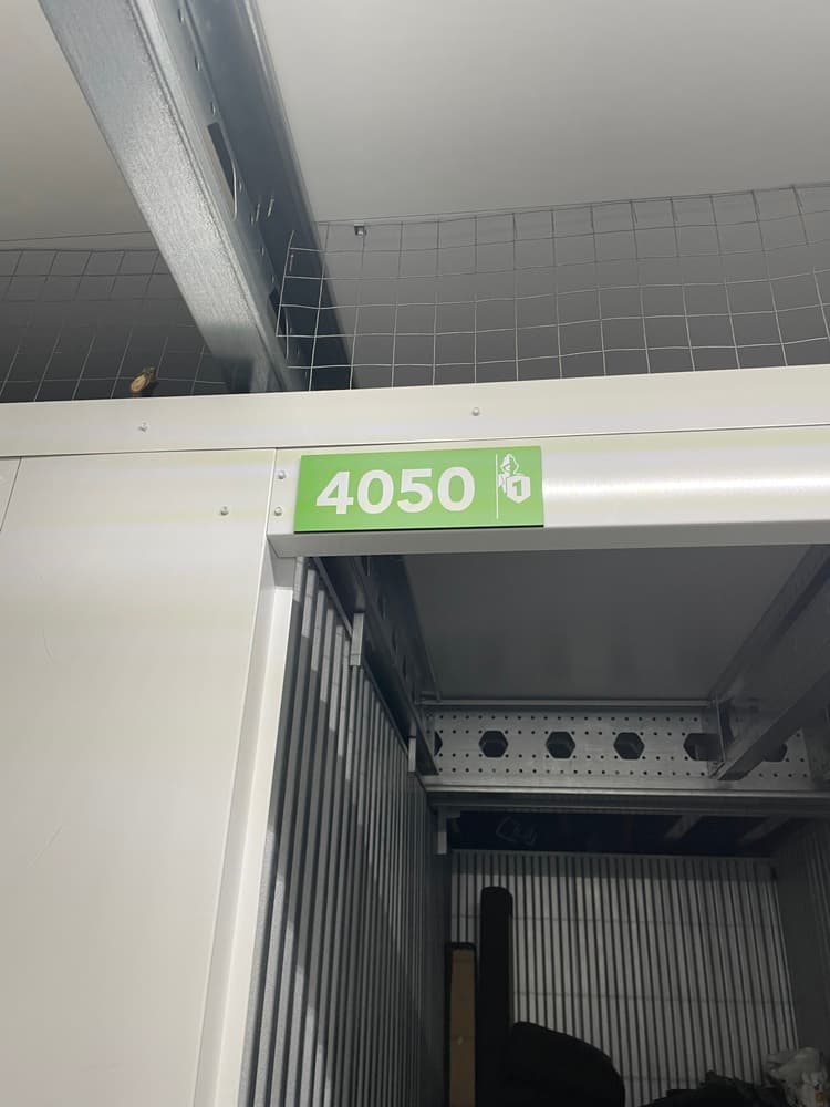 Self Storage Auction #4050