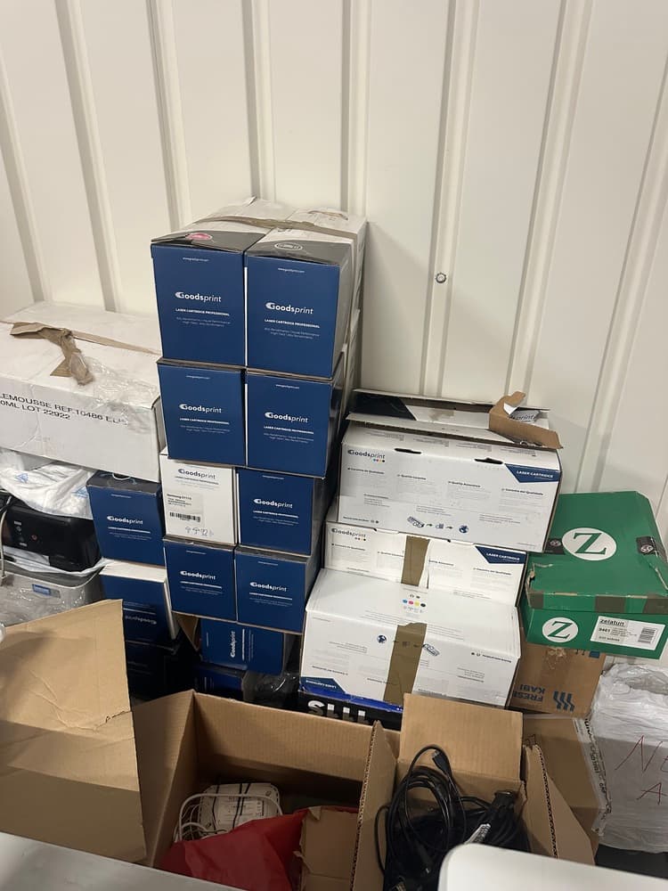 Self Storage Auction #8005