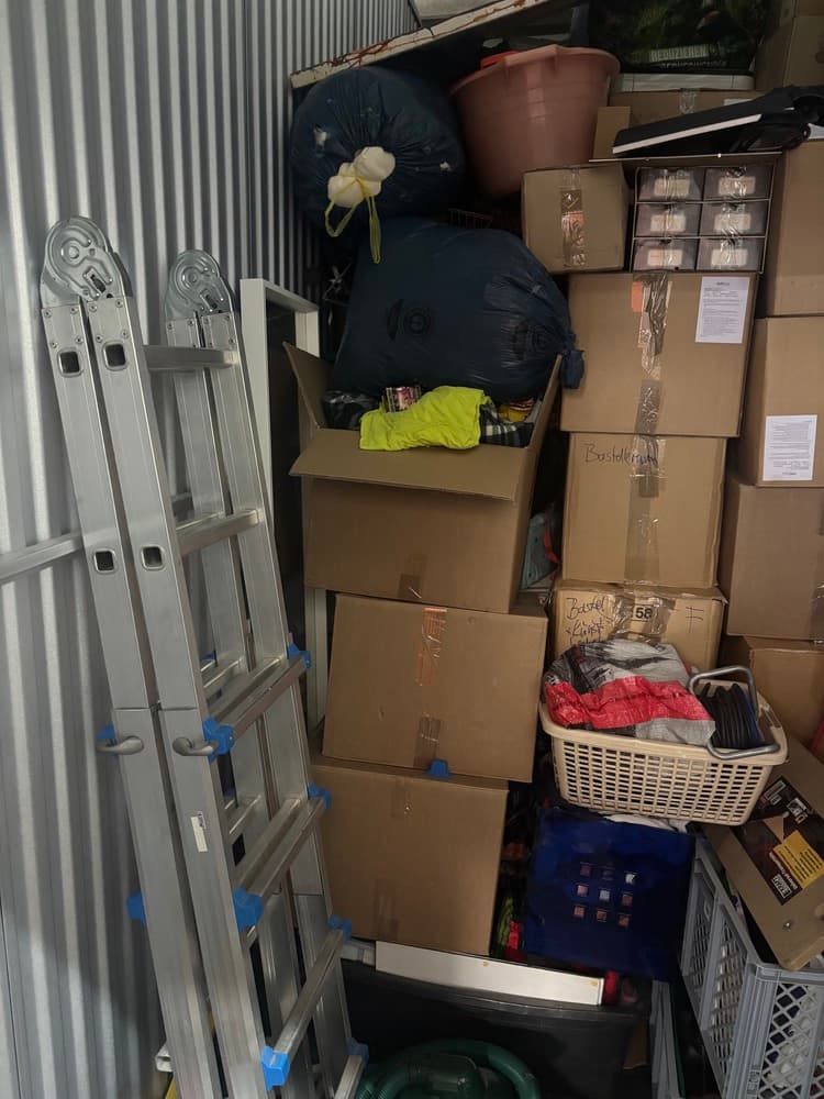 Self Storage Auction #IB-7200