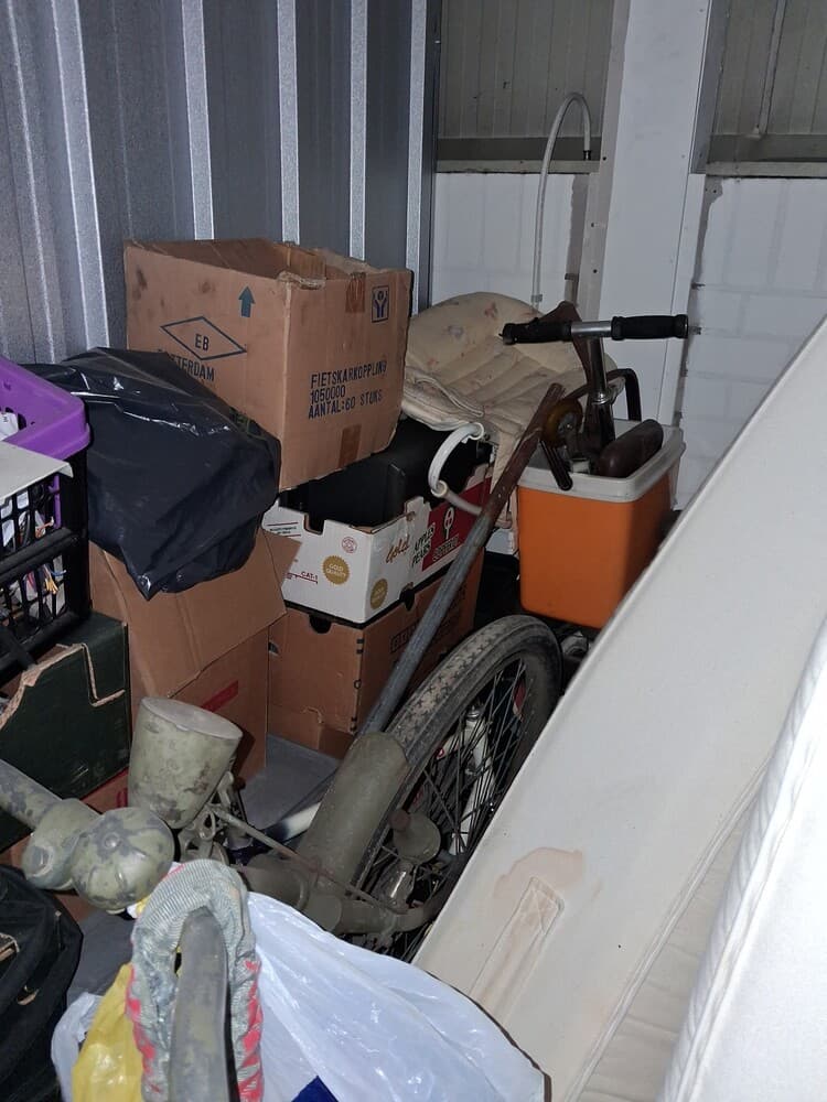 Self Storage Auction #803
