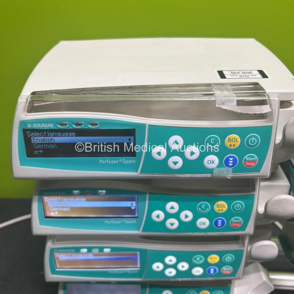 5 x B.Braun Perfusor Space Syringe Pumps Including 3 x NiMH Batteries (Powers up - Damaged Casing And Missing Parts) **RI** - image 2