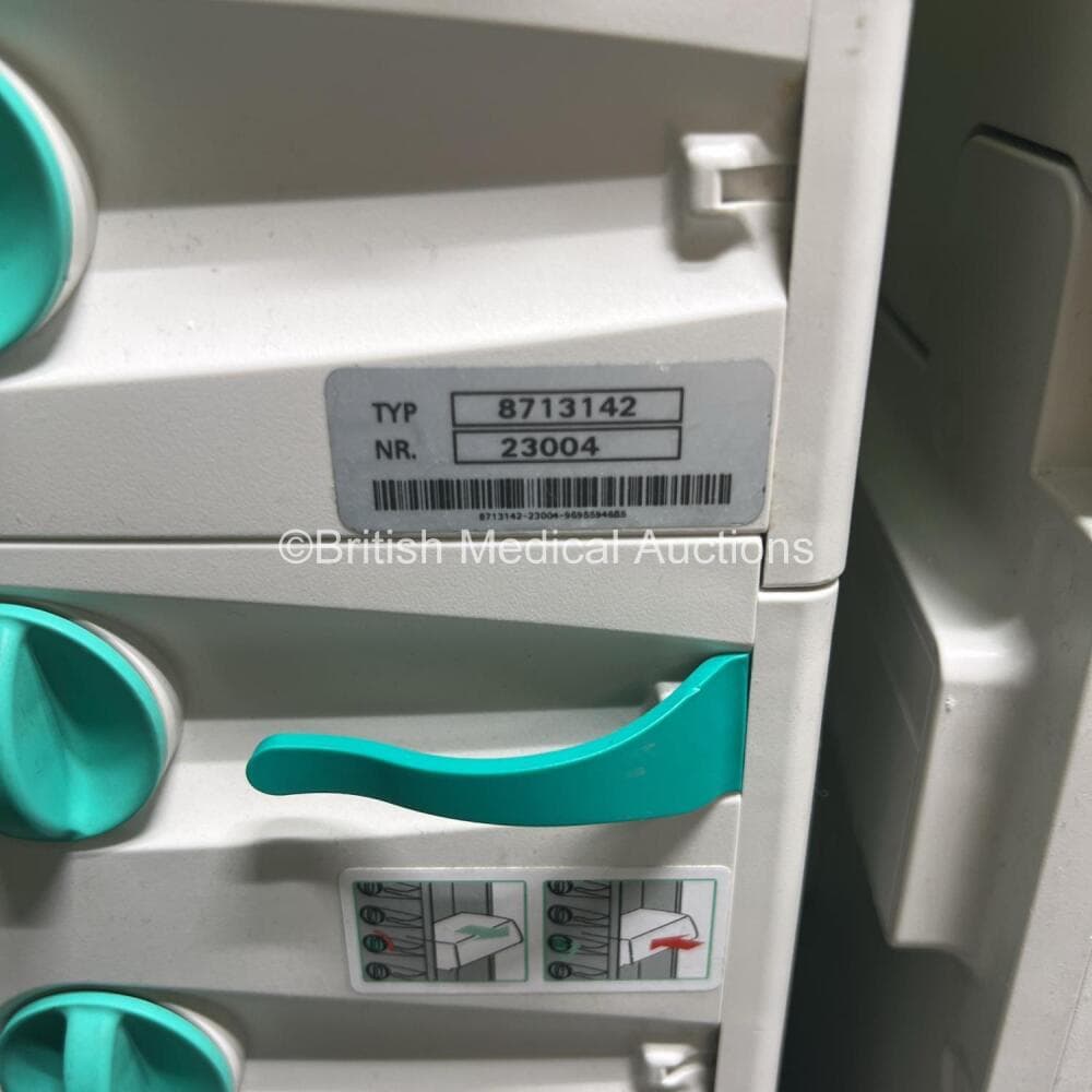 4 x B.Braun SpaceStation Units and 2 x B.Braun Space Cover Comfort Units - image 3