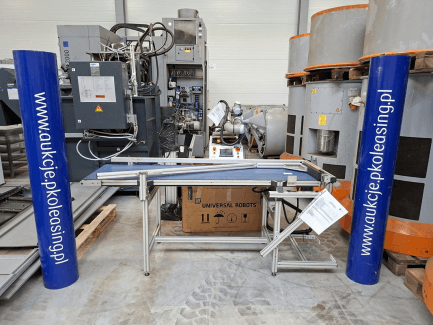 UR palletizing station for MECHANICA M-0107-02 cartons