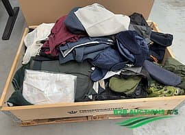 3 pallets with various clothing