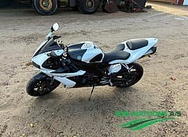 Yamaha Yzf-R1