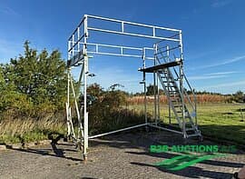 Jumbo passing scaffolding