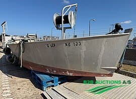 Aluminium work barge / fish barge BUBBER • 35 HP • hydraulic winch • year 1991