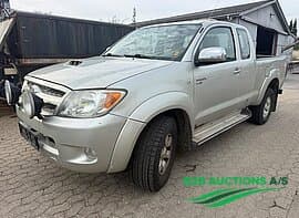TOYOTA HILUX 2,5 D-4D EX.CAB 4 WD