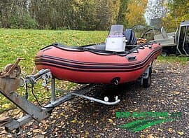 QUICK SILVER boat, with 30hp EVINRUDE and hauler trailer