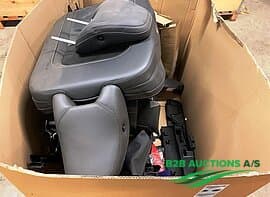 2 pcs right front seats and miscellaneous for Volvo XC 60 R-Design