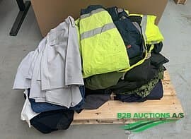3 pallets of assorted clothing