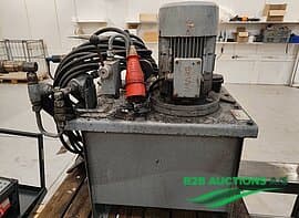 Hydraulic station, tool rack with 2 shelves etc. and HAMO edge press