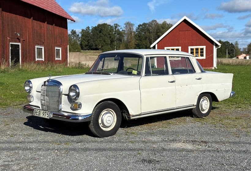 1967 Mercedes-Benz 200