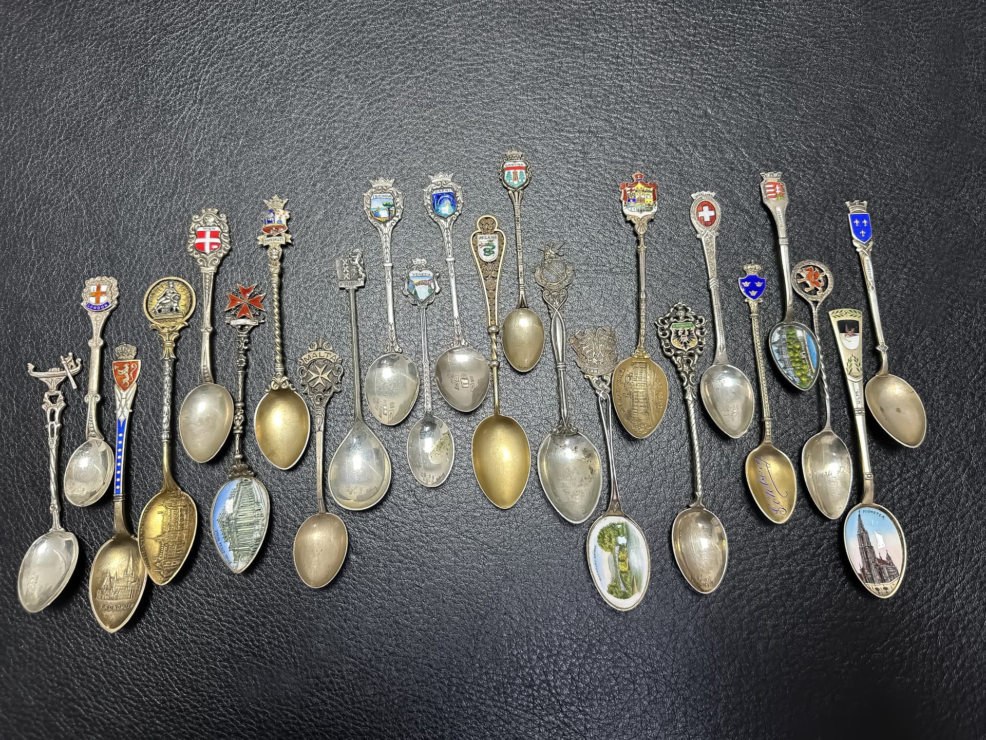 großes+Konvolut+von+insgesamt+24+kleinen+antiken+Löffel+Silber