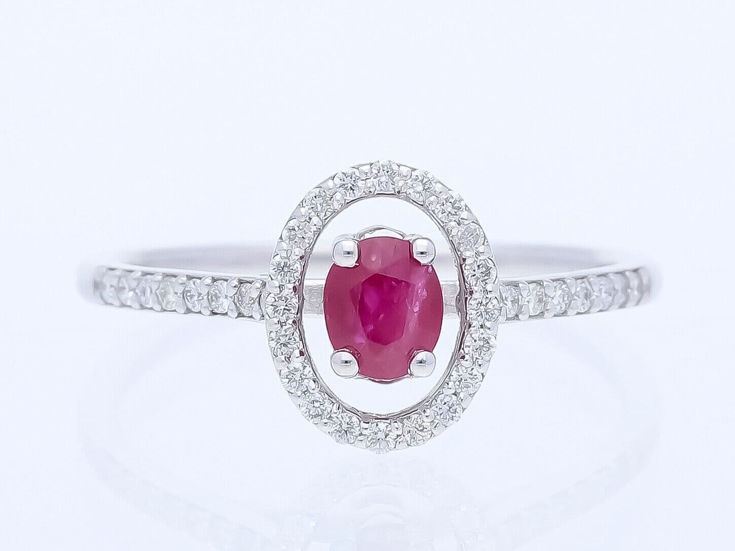 Ring+0,63+ct.+Rubin,+Diamanten+750+Weißgold+18+Karat+IGI+Zertifikat