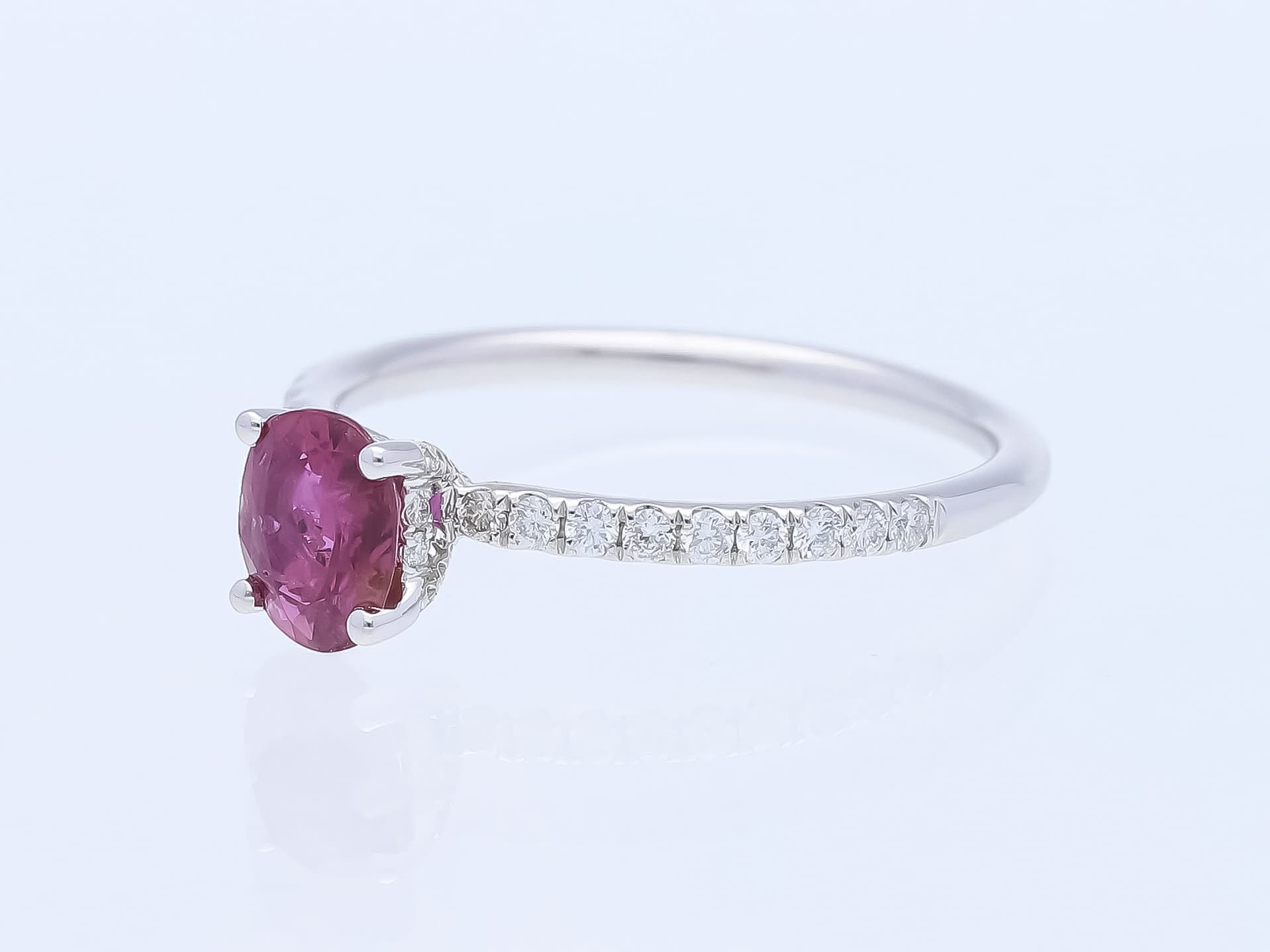 Ring+0,97+ct.+Rubin,+Diamanten+750+Weißgold+18+Karat+IGI+Zertifikat - image 2
