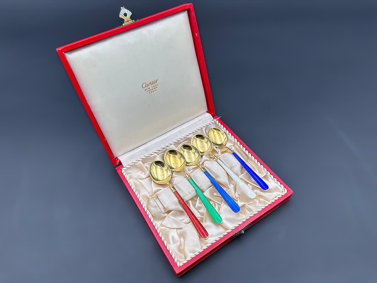 5+Kaffee+Löffel,+925+Sterling+Silber,+emailliert,+ca.63+gr.,+in+Cartier-Box