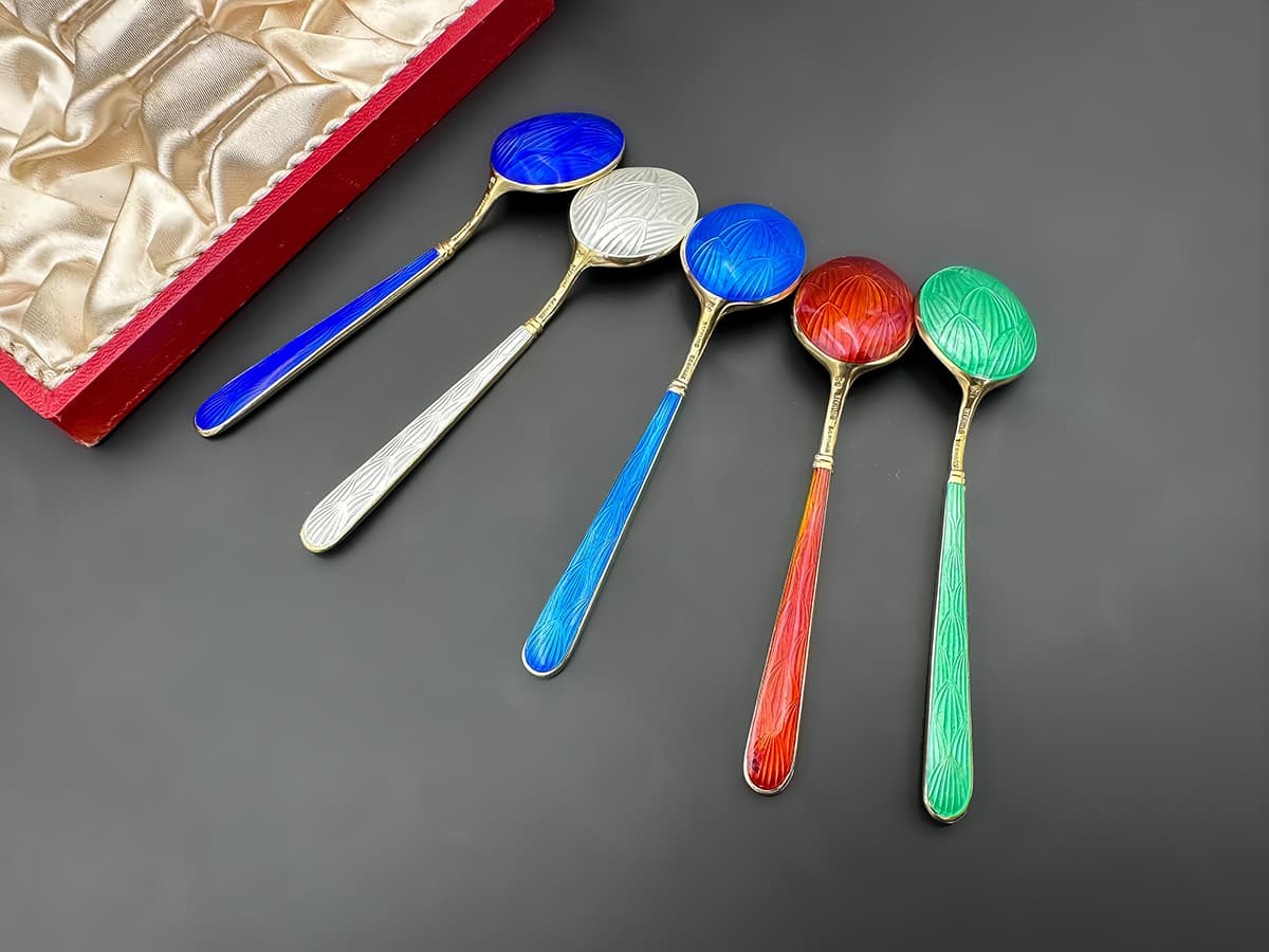 5+Kaffee+Löffel,+925+Sterling+Silber,+emailliert,+ca.63+gr.,+in+Cartier-Box - image 4