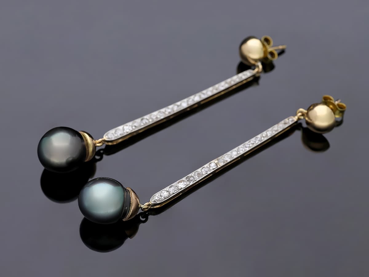 Ohrstecker+0,50+ct.+mehrere+Diamanten,+Tahiti+Zuchtperle+750+/+18+Karat