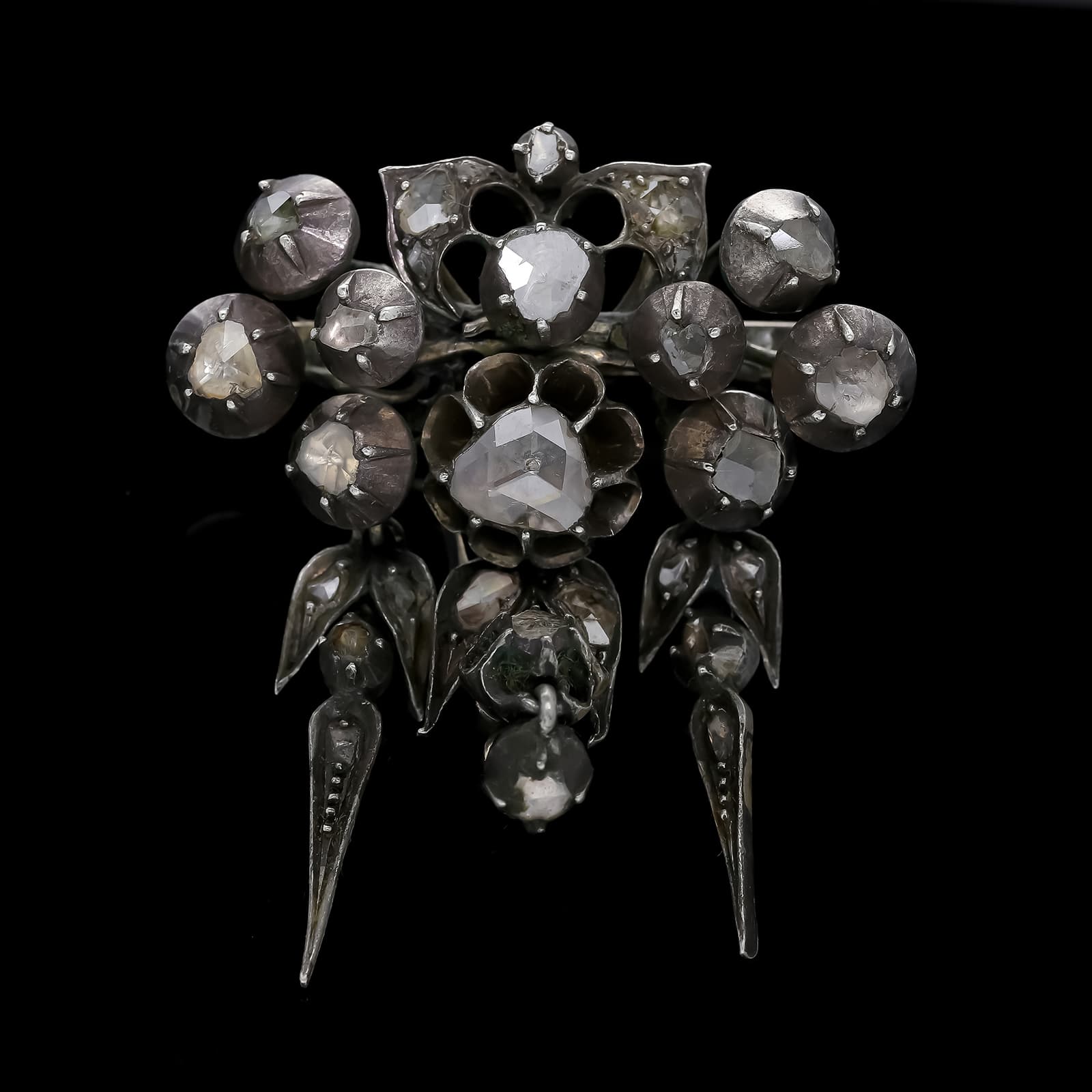 Antike+Silber+Brosche+mit+Rosenschliff+Diamanten.+Europa,+19.+Jh. - image 2