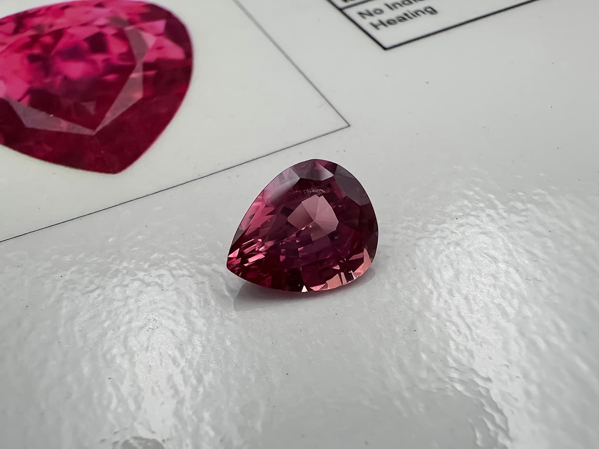 unbehandelter+1,67+ct.+Saphir+GIA+Zertifikat