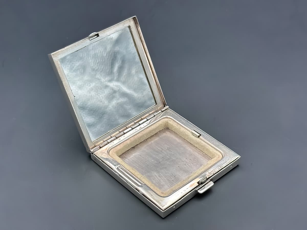 Antike+Cartier-Puderdose+in+Sterling-Silber,+102+Gramm - image 3