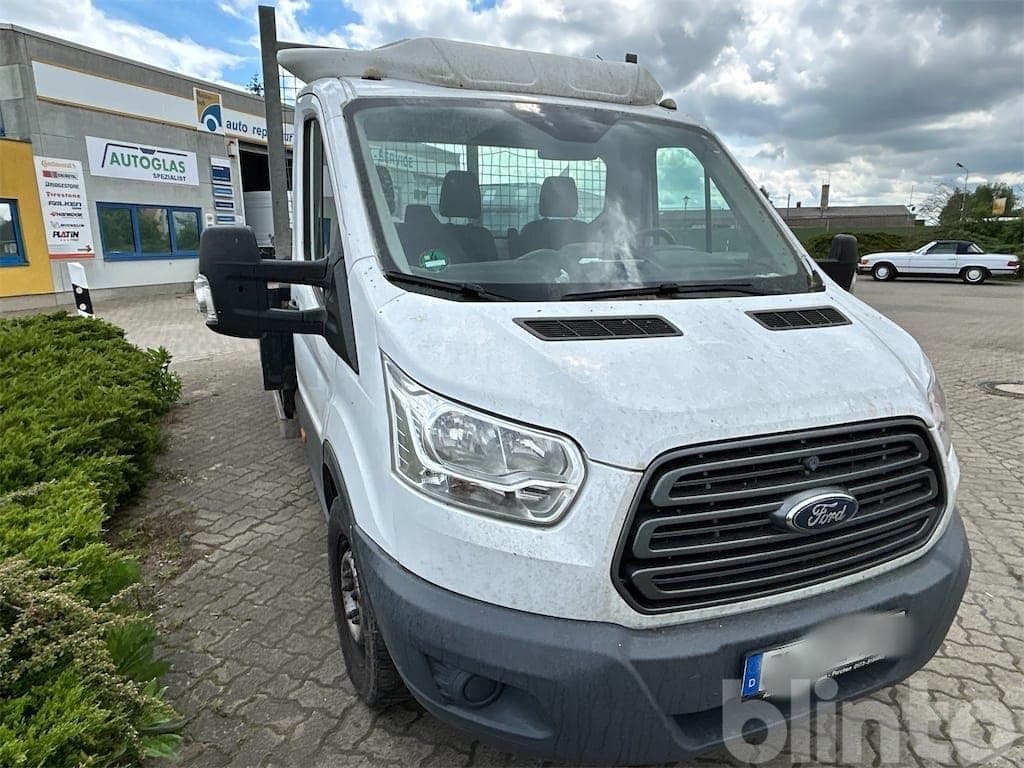 Pritschen-Transporter Ford Transit (2016) - image 2