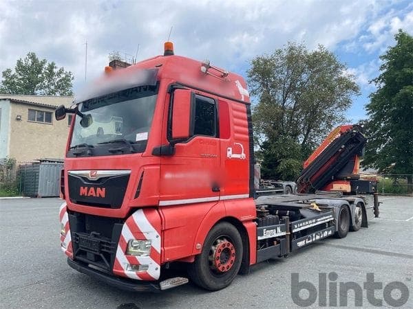 Truck with loading crane PALFINGER MAN TGX 26,440 / 6x2-4 LL (2016)