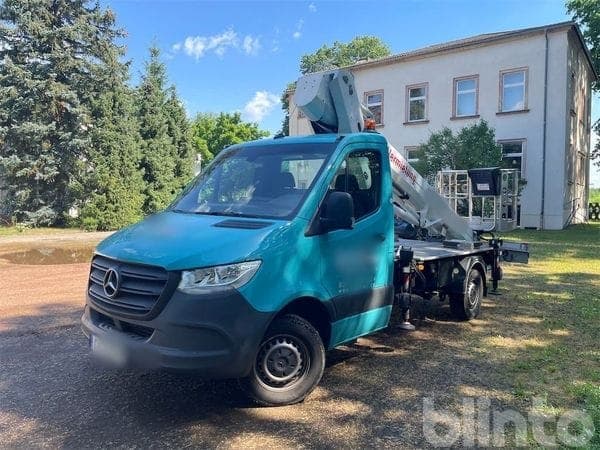 Work platform Mercedes LT230 (2020) - self-propelled