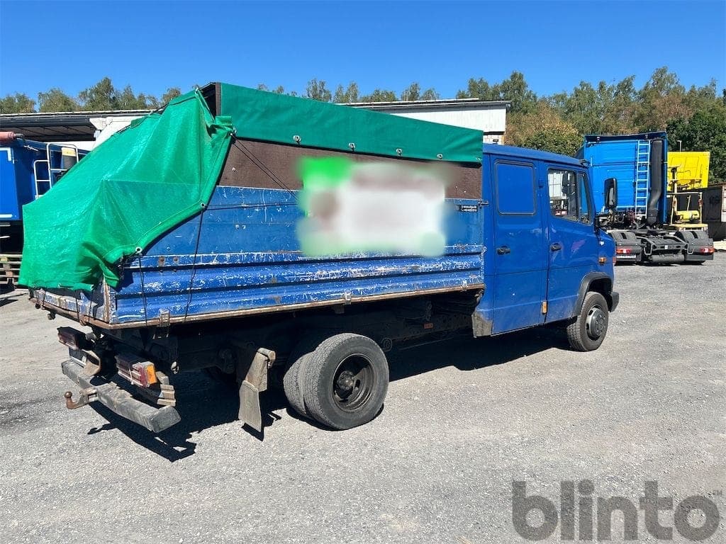 Truck-kipper Mercedes-Benz Vario 614 double cabin (2001) - image 3