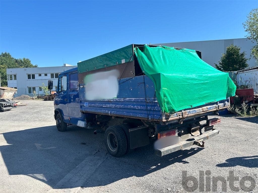 Truck-kipper Mercedes-Benz Vario 614 double cabin (2001) - image 4