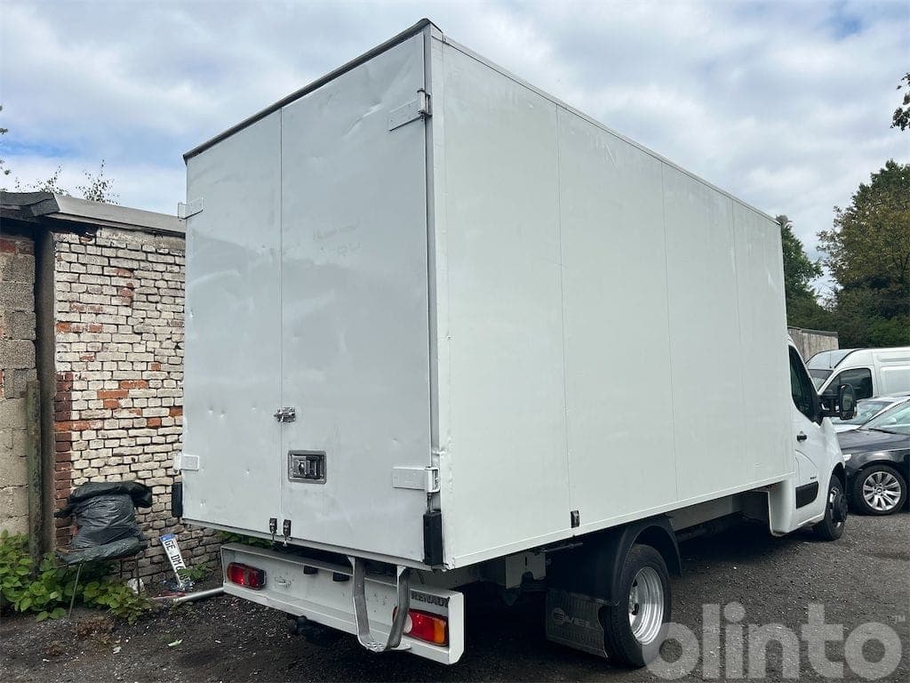 Truck with case body Renault Master R3500 (2011) - image 3