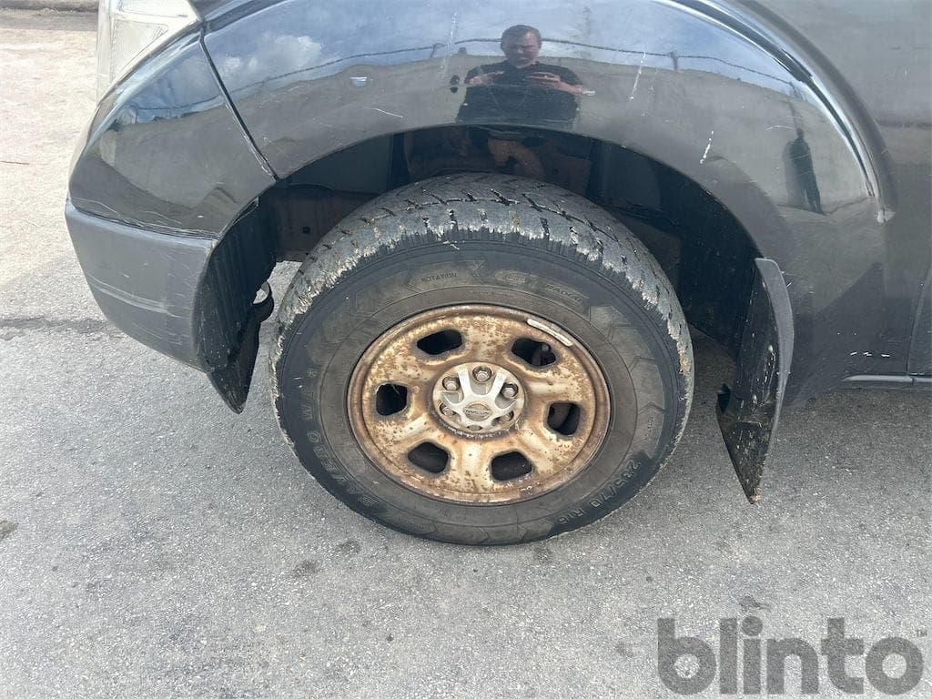 Pickup Nissan Navara D40 (defect, Bj. 2007) - image 4