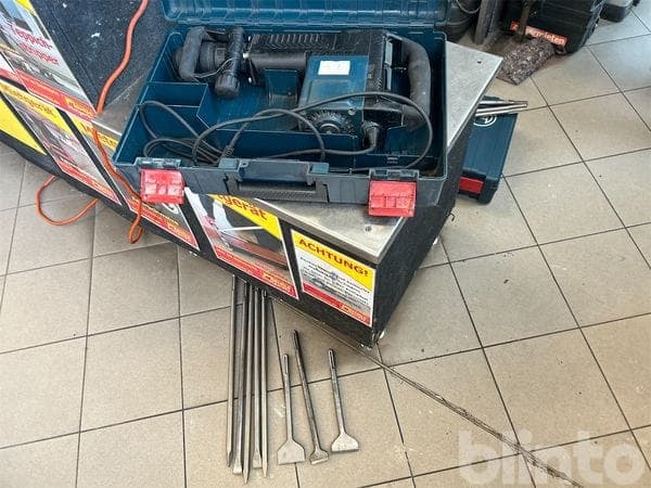 Demolition hammer with chisel set Bosch GSH 11 E (2011)