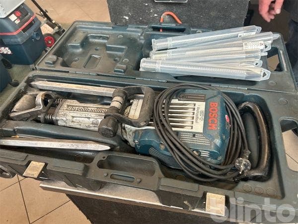 Bosch GSH 16 demolition hammer