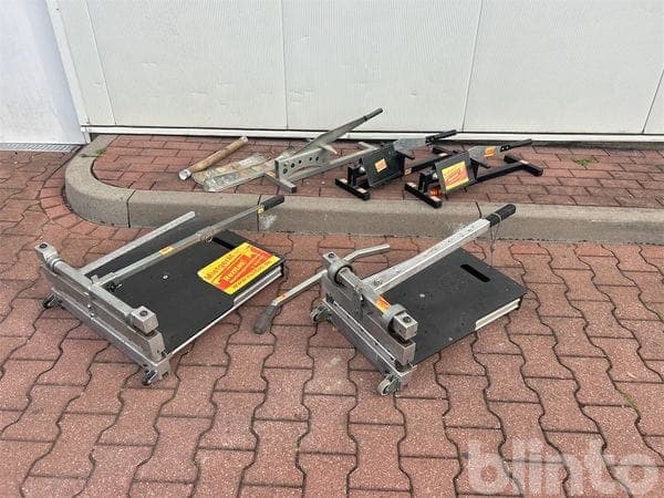 Mixed lot of laminate cutters (5 devices incl. accessories)