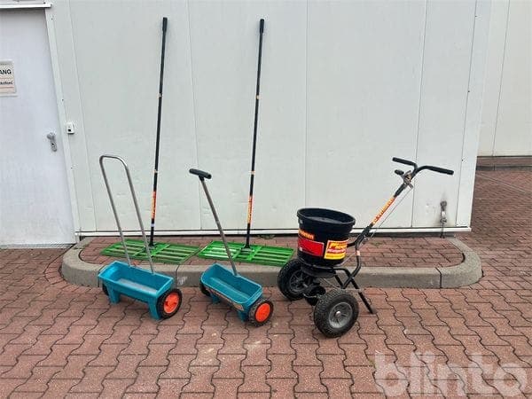Lawn care equipment package (2x GARDENA roadcars, 2x lawn rakes and Brinly roadcar)