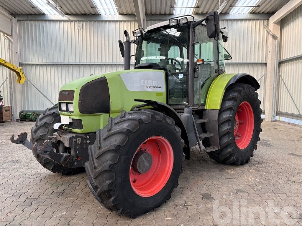 Traktor CLAAS ARES 696 (2004)