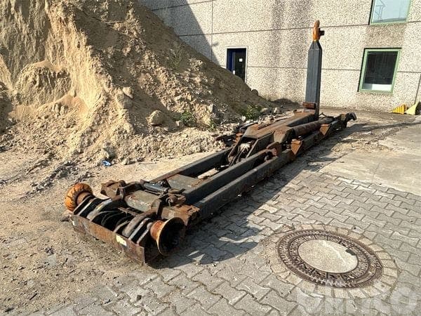 Hakenlift-Abrollkipper                        Multilift Oy LHS2620