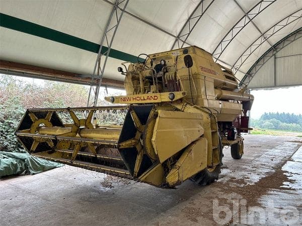 Clayson/New Holland 1540 Combine Harvester