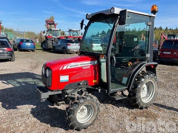 Tractor Massey Ferguson 1525 (2021)