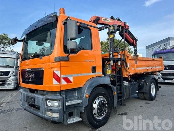 Three-way tipper with loading crane MAN TGM 18.340 4x2 BB + Palfinger Crane