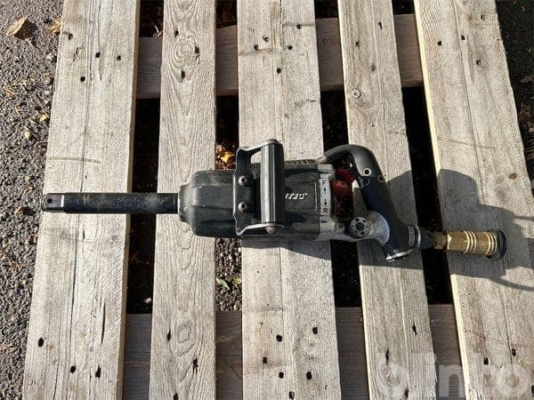 PNEUTEC Pneumatic impact screwdriver (2012)